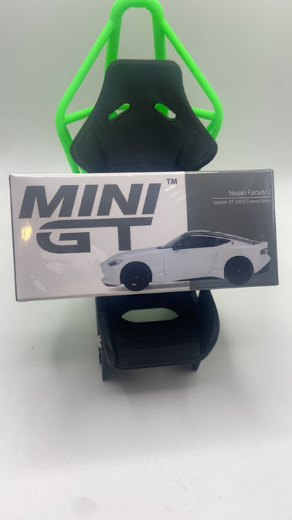 Mini GT #598 - Nissan Fairlady Z (Version ST 2023 Everest White)