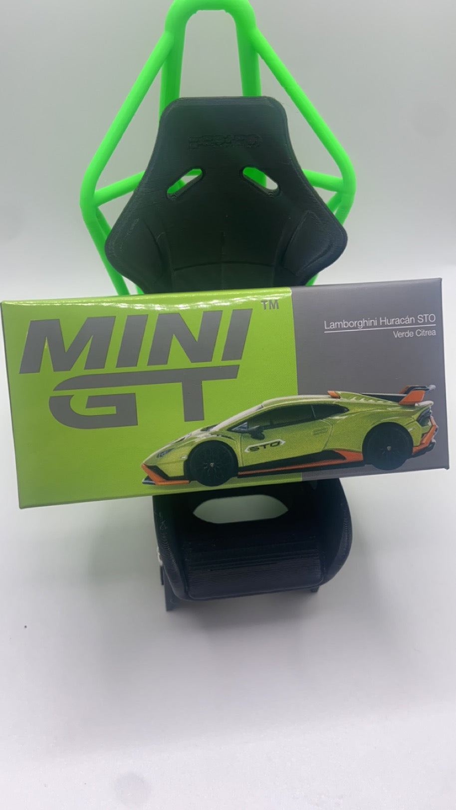 Mini GT #547 - Lamborghini Huracan STO (Verde Citrea)