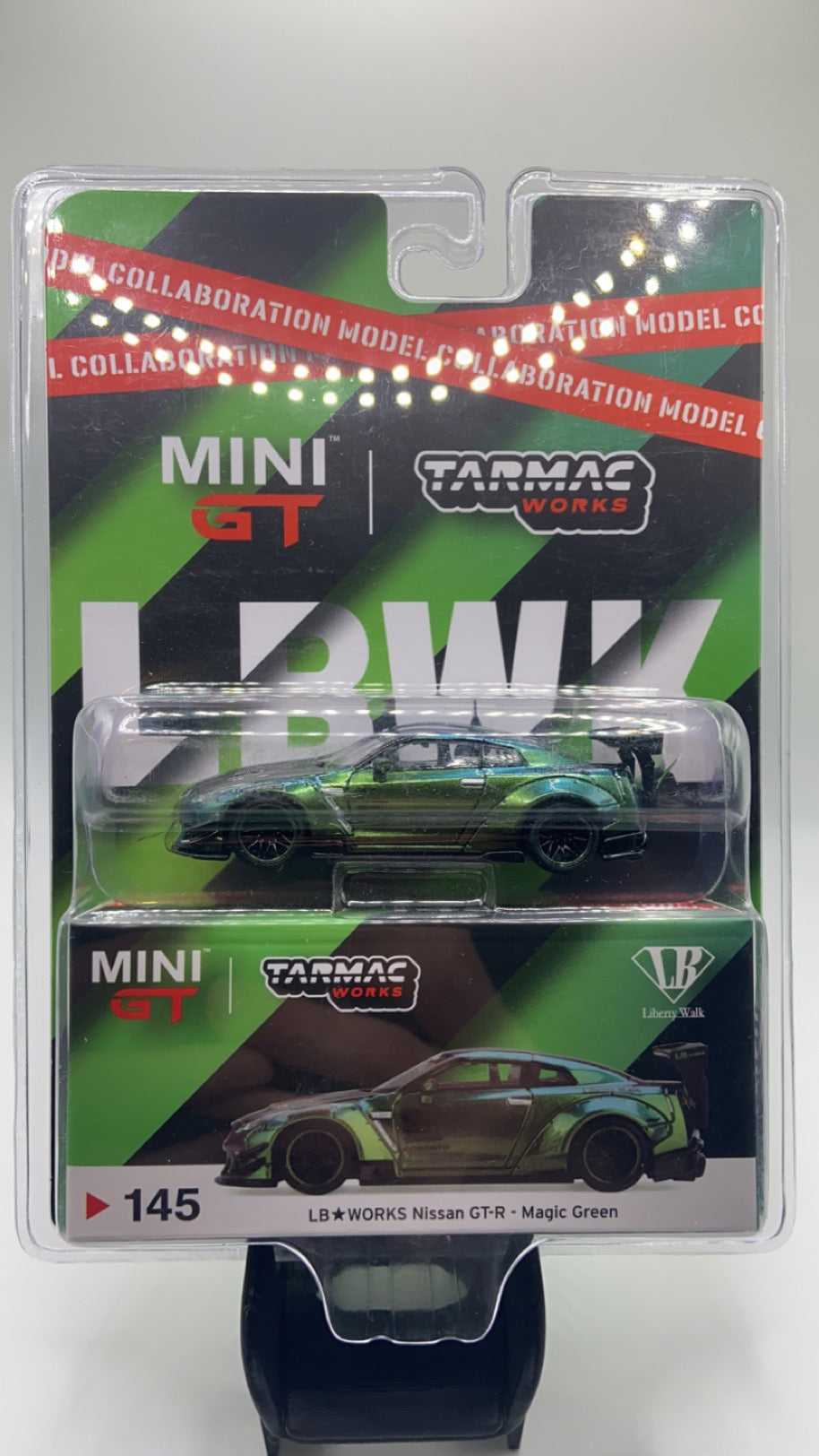 Mini GT #145 - LB WORKS Nissan GTR (Magic Green)