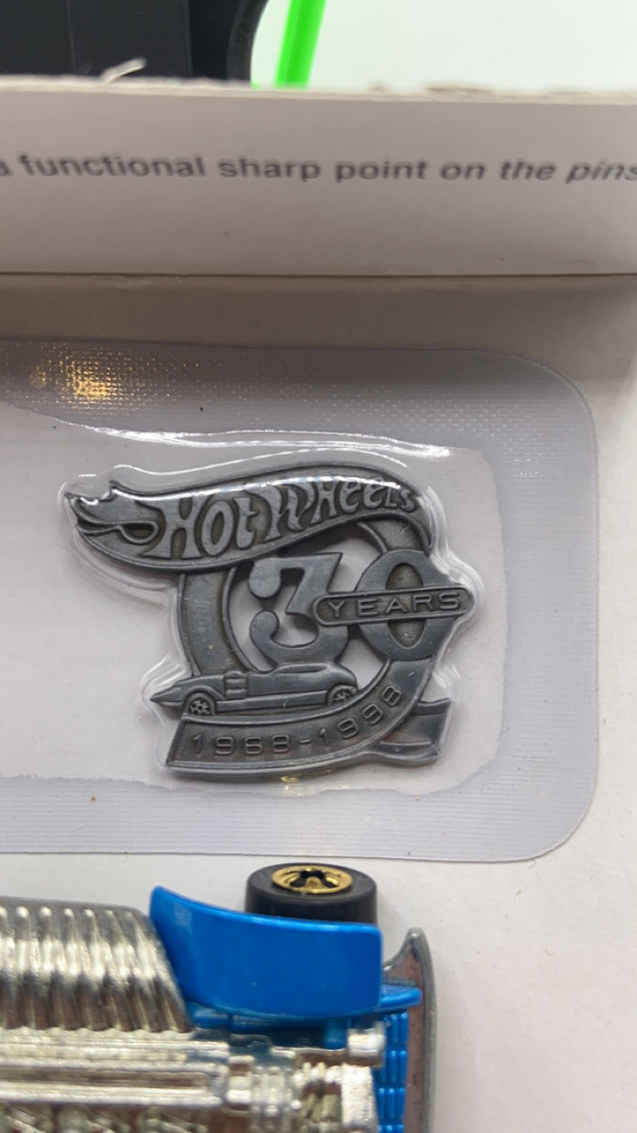 Hot Wheels - KB Toys Series 1 Pin Badge Set